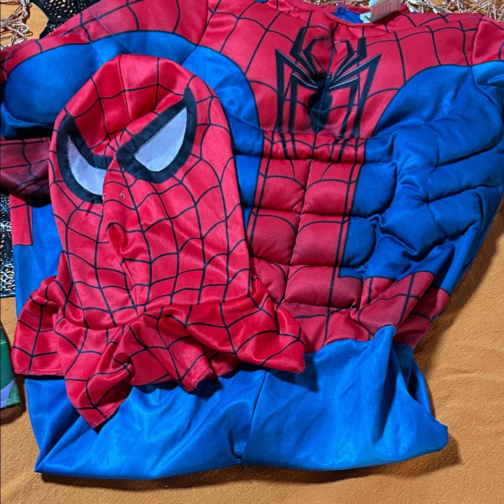 Boys medium Spider-Man costume with mask and padded chest.